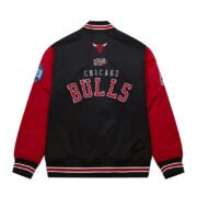 NBA Primetime Heavyweight Jacket Logo Bulls - immagine 2